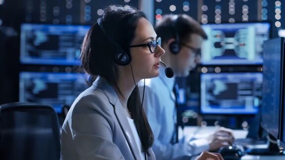 two-people-working-computer-thumbnail